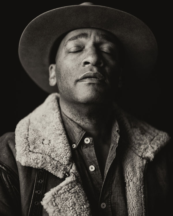 StrudelmediaLive - Natural Light Portraiture in the Studio