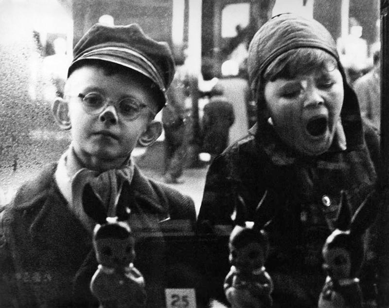 StrudelmediaLive - Women Behind the Camera: How They’ve Shaped and Influenced Photography